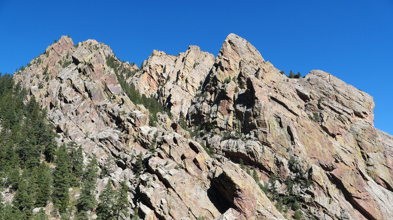 Rock formations on the Rattlesnake Gulch Trail in Colorado