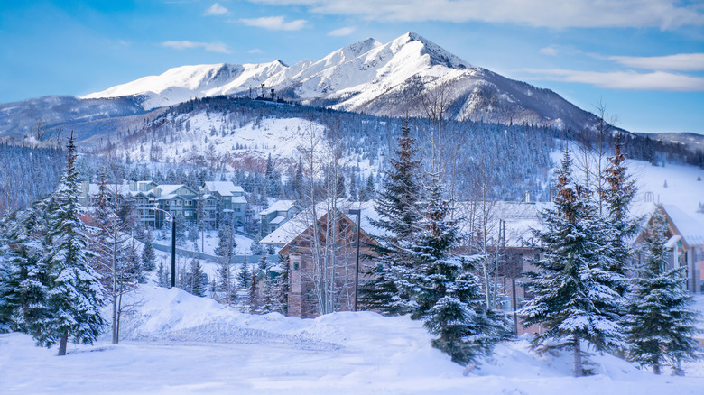 Mountain backdrop of Silverthorne, Colorado