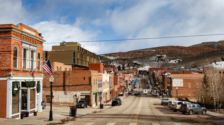 Old buildings line the streets of historic Cripple Creek in Colorado