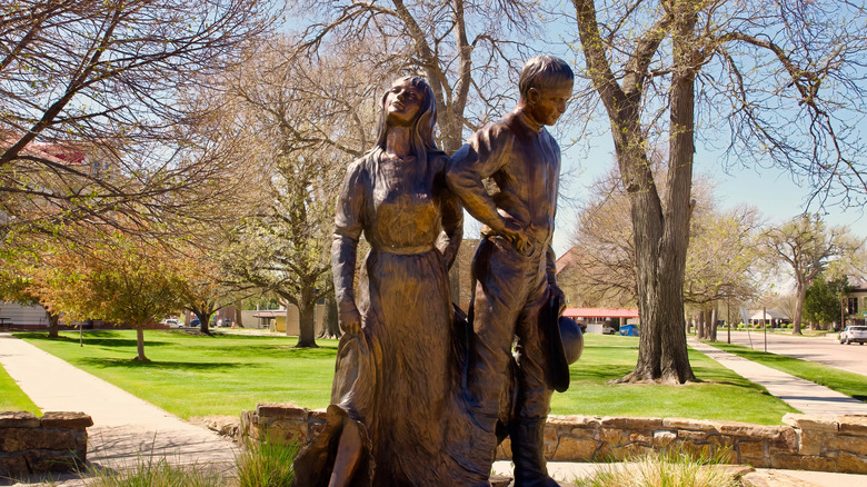 Bronze statue of the married couple, Orville and Catherine Johnson, Sterling, Colorado
