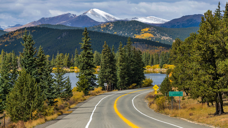 mount blue scenic byway opening to echo lake views