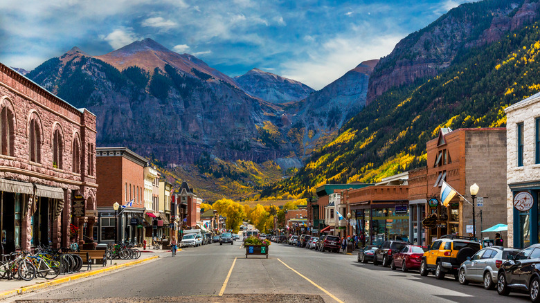 Historic downtown Telluride buildings surrounded by mountains