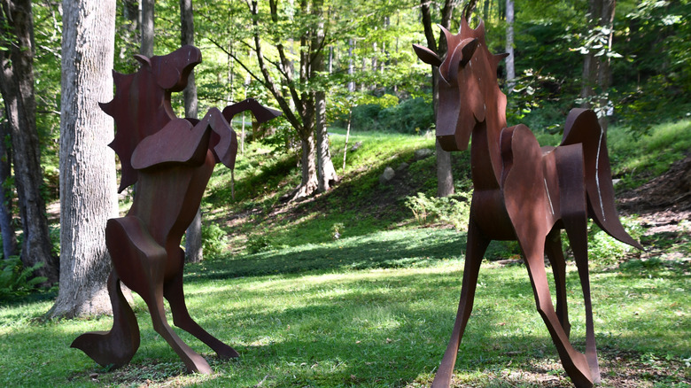 Prancing horses sculpture at Sculpturedale