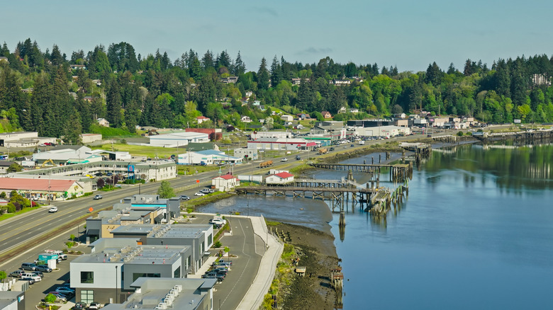Houses creep up to the waterfront on Coos Bay