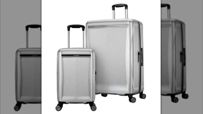 Samsonite Blackstone set shines in silver