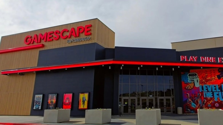 The exterior of a Gamescape by Cinemark location in El Paso, Texas