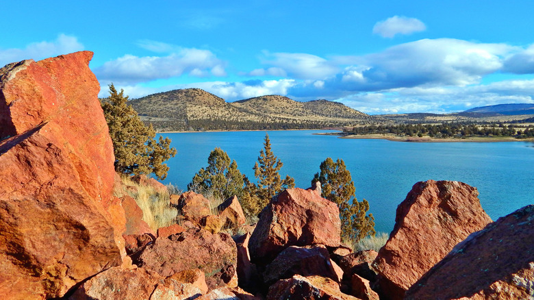 Desert rocks and lake at Crooked River National Grassland near Culver, Oregon