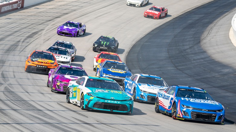 A race at the Dover Motor Speedway