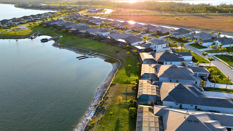 Luxury housing in fort Myers.