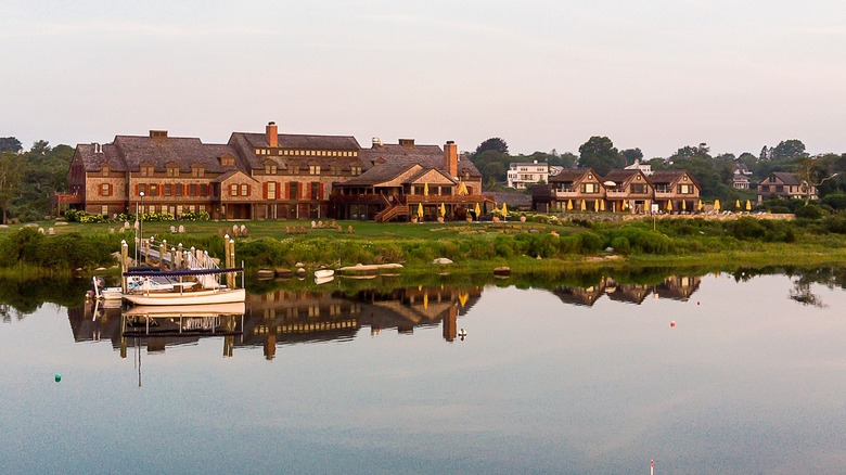 Exterior view of Weekapaug Inn