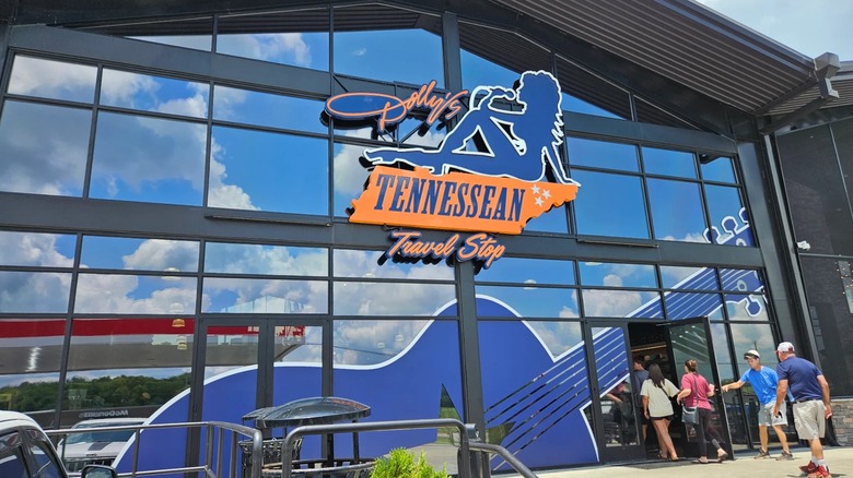 Front sign of Dolly's Tennessean Travel Stop