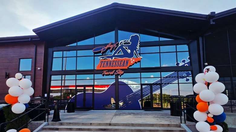 Front sign of Dolly's Tennessean Travel Stop