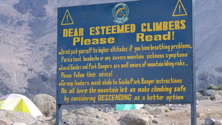 kilimanjaro altitude sickness warning sign