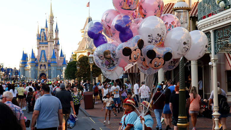 Crowded Main Street USA at Disney World