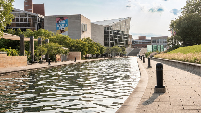 Canal walk in downtown Indianapolis