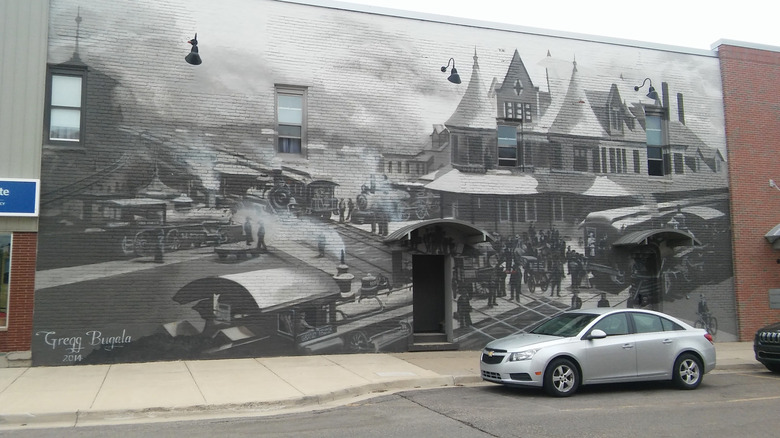 A mural of a historic photo of Durand's station
