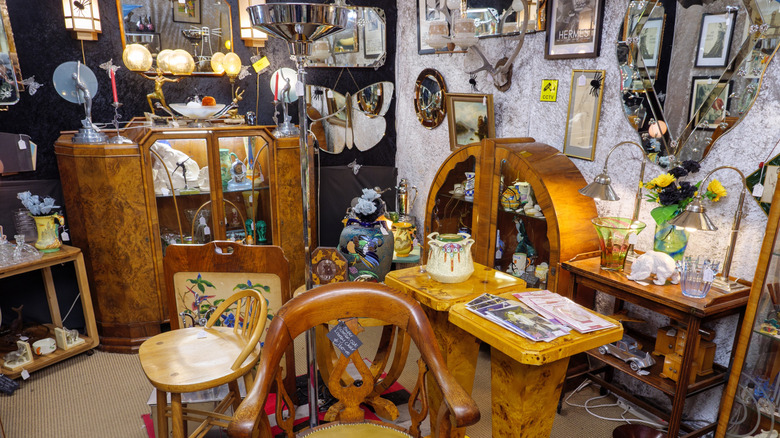 Items cluttered inside an antique shop in Hungerford, England