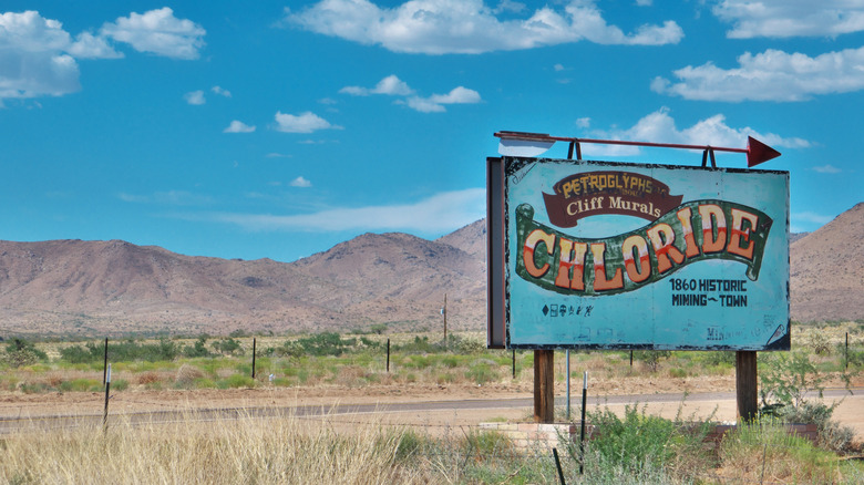Chloride, Arizona street sign