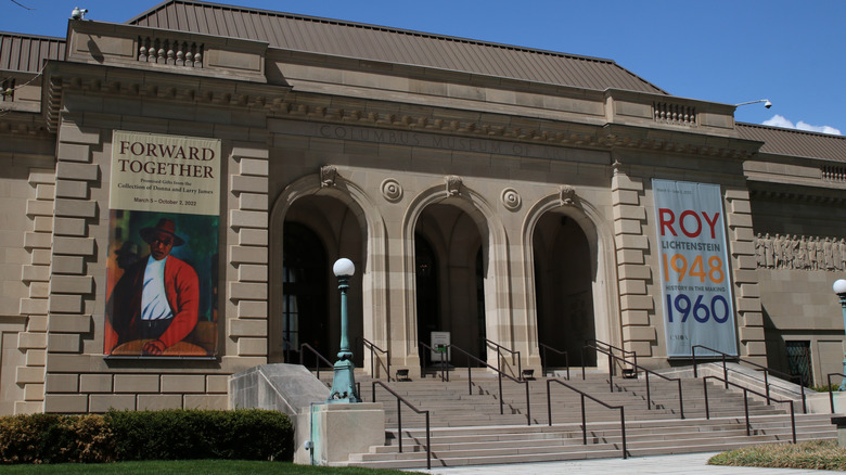 The front entrance to the Columbus Museum of Art