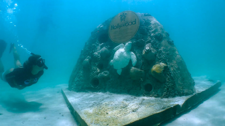 A sign on a reef structure at Hollywood, Florida's artifical reef
