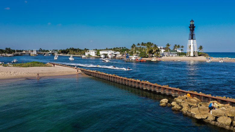 A wide shot of Hillsboro Beach