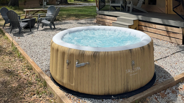 Peace River Oaks features luxury canvas tents complete with fire pits and private hot tubs