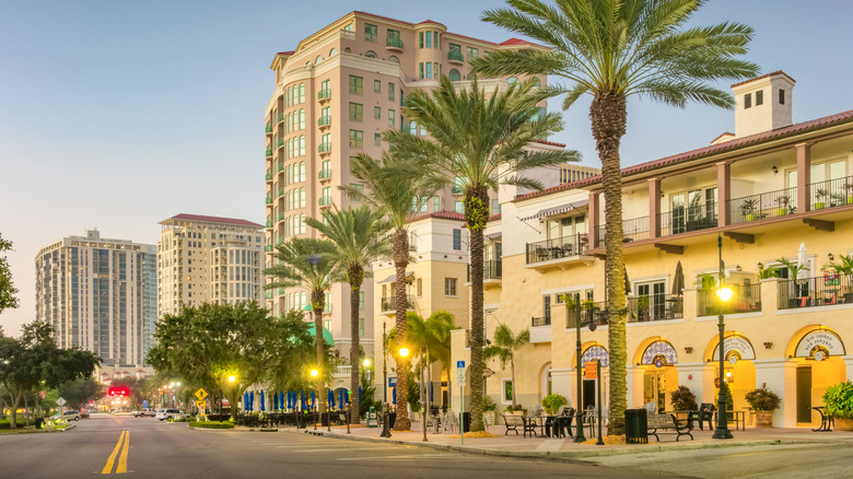 A beach drive down St. Petersburg
