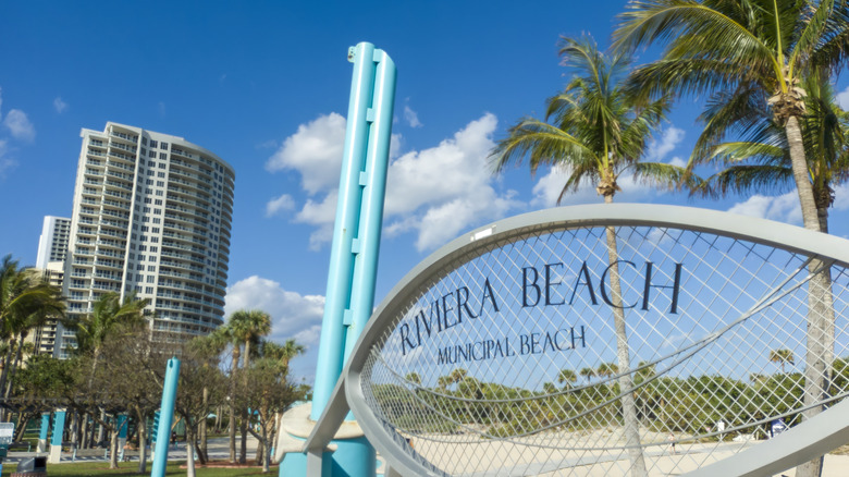 Riviera Beach municipal beach entrance