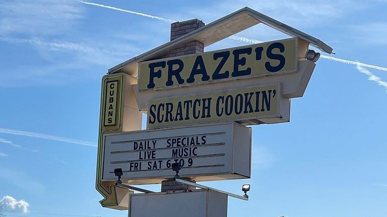Exterior of Fraze's Scratch Cookin'