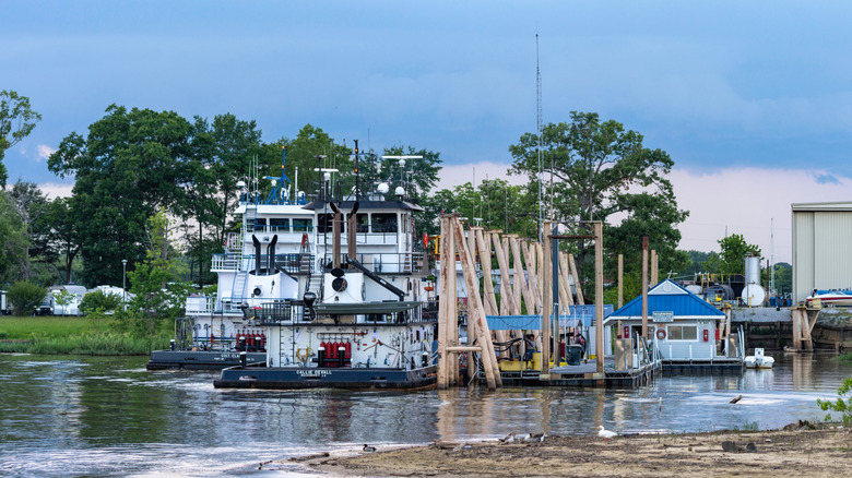 Boats docked alongside the river in Demopolis, Marengo County, Alabama