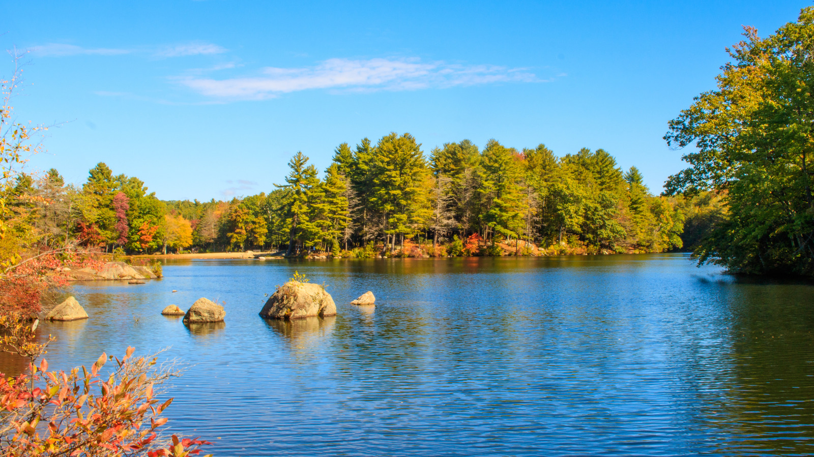 Forget Florida, Retire To This East Coast Gem With Historic Towns, State Parks, And Lake Fun