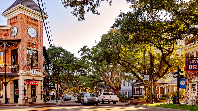 Shops in downtown Ocean Springs, Mississippi, during the holiday season