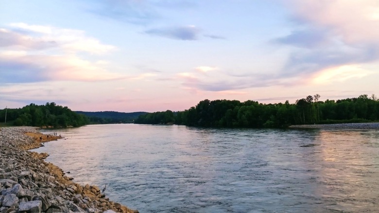 Neely Henry Lake in Etowah County, Alabama