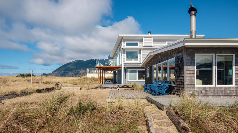 Oceanfront homes in Manzanita on the Oregon Coast