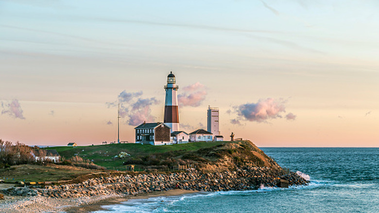 Montauk Point Light, Lighthouse