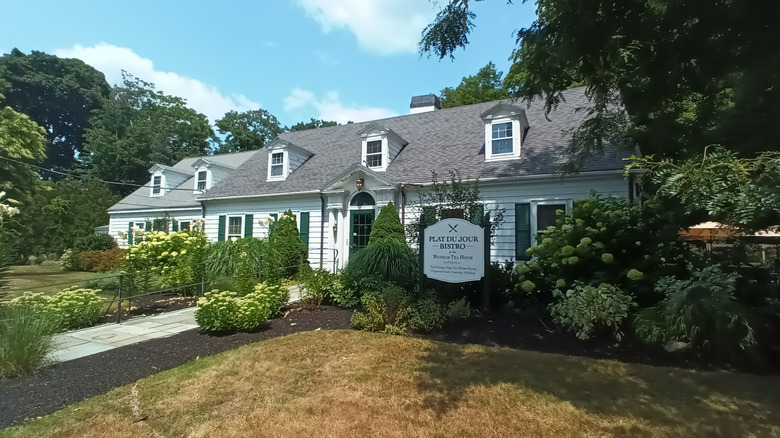 Exterior of Wenham Tea House in Massachusetts with Plat du Jour sign