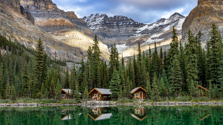 Lodgings on the shore of Lake O'Hara