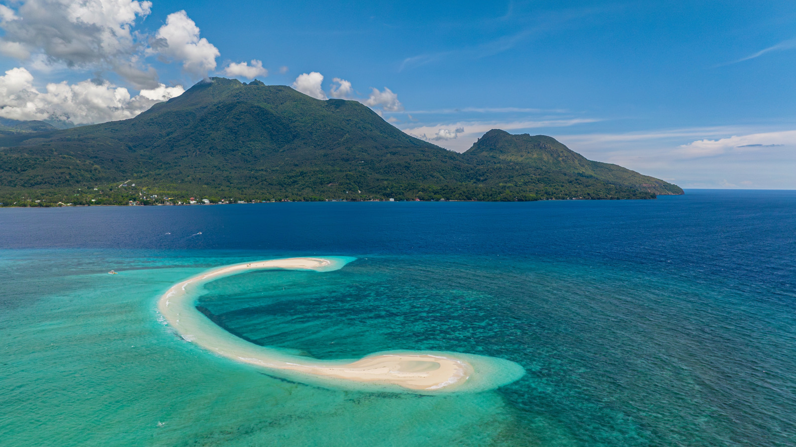 Forget Thailand, Escape To This Affordable Tropical Getaway With Turquoise Waters And Lush Natural Springs