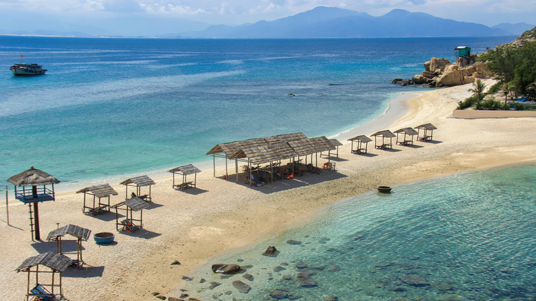 Hon Noi "double beach" near Nha Trang, Vietnam