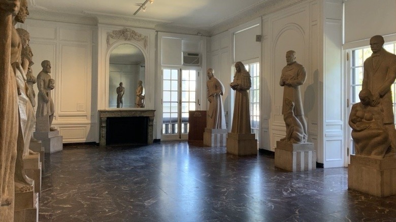 A hall full of statues in the International Museum of Surgical Science