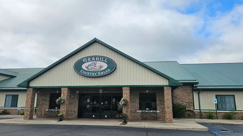 Exterior of Grabill Country Sales
