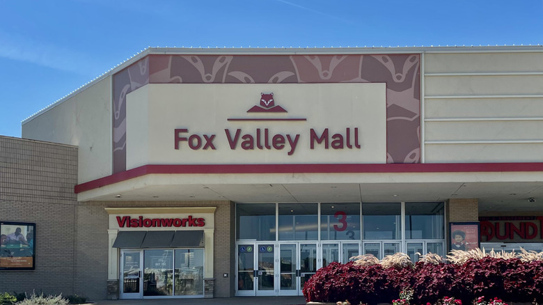 Exterior view of Fox Valley Mall in Aurora, Illinois