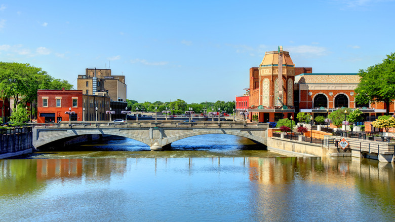 A view of Aurora, Illinois, with a bridge crossing over the Fox River