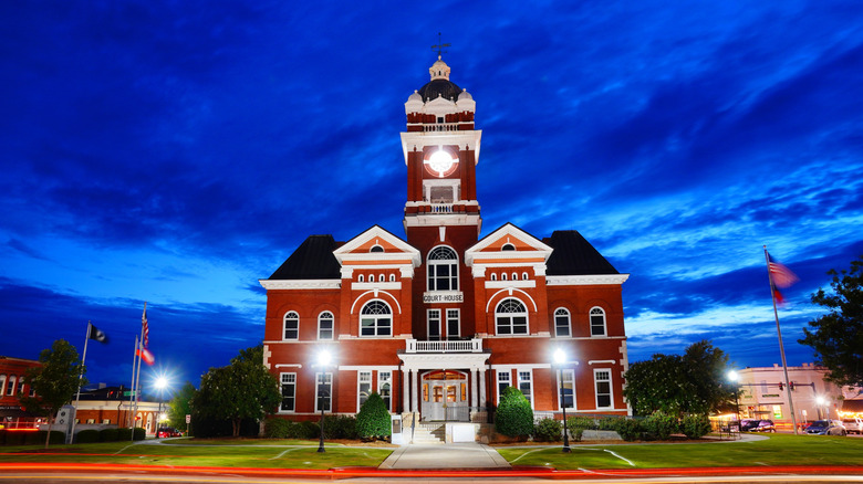 courthouse in Forsyth, Georgia