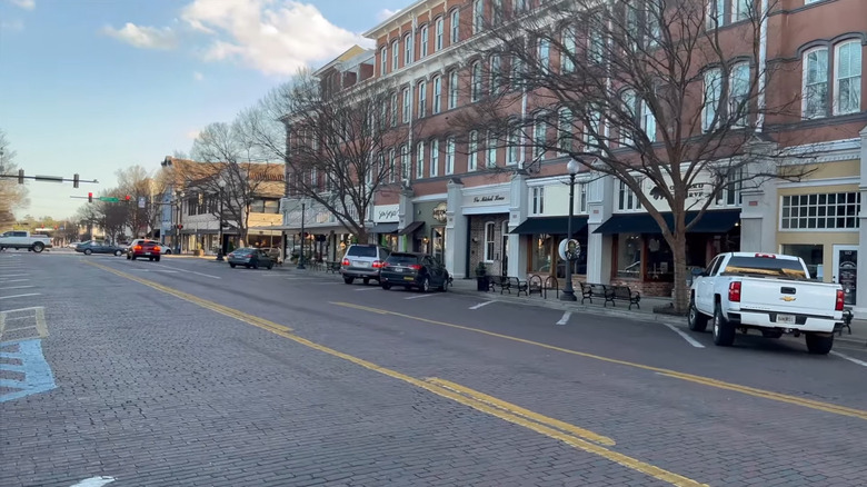 Thomasville, Georgia downtown during the day.