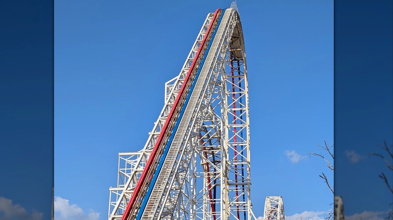 The steep first drop of ArieForce One at Fun Spot America Atlanta