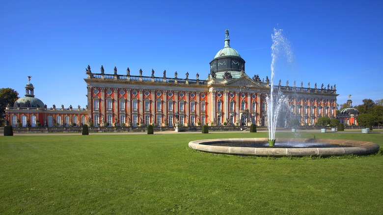 A fountain in front of the New Palace in Potsdam's Sanssouci Park