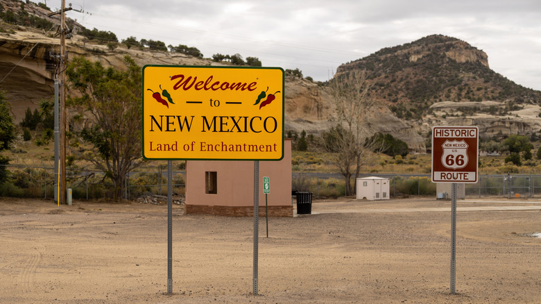 Welcome to New Mexico and Route 66 signs in Glenrio, New Mexico