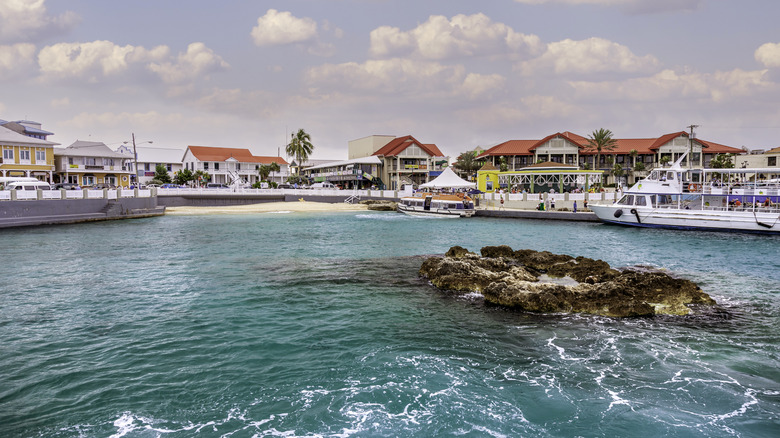 The welcome center on Grand Cayman