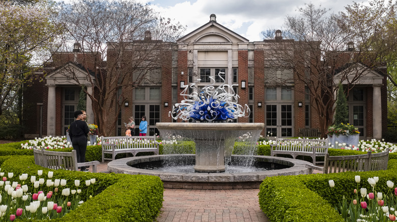 Fountain and flowers in Atlanta Botanical Gardens